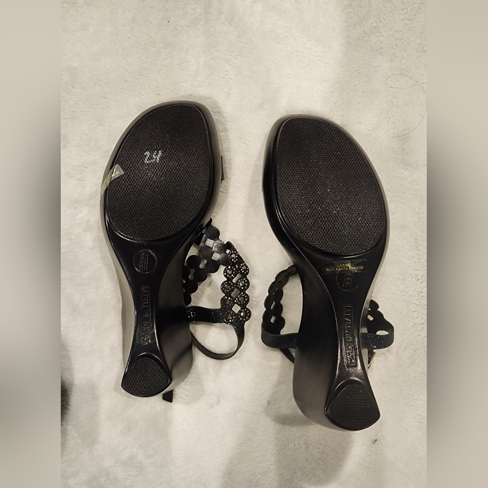 Blingy Black Wedge Sandals - Picture 5 of 5